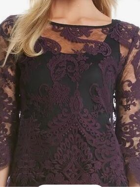 #757 Karen Kane NWT Plum Lace Overlay Blouse